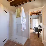 Il Grifo Villa *
